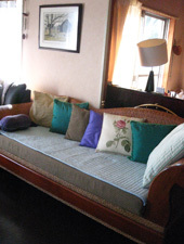 sofa1027.jpg